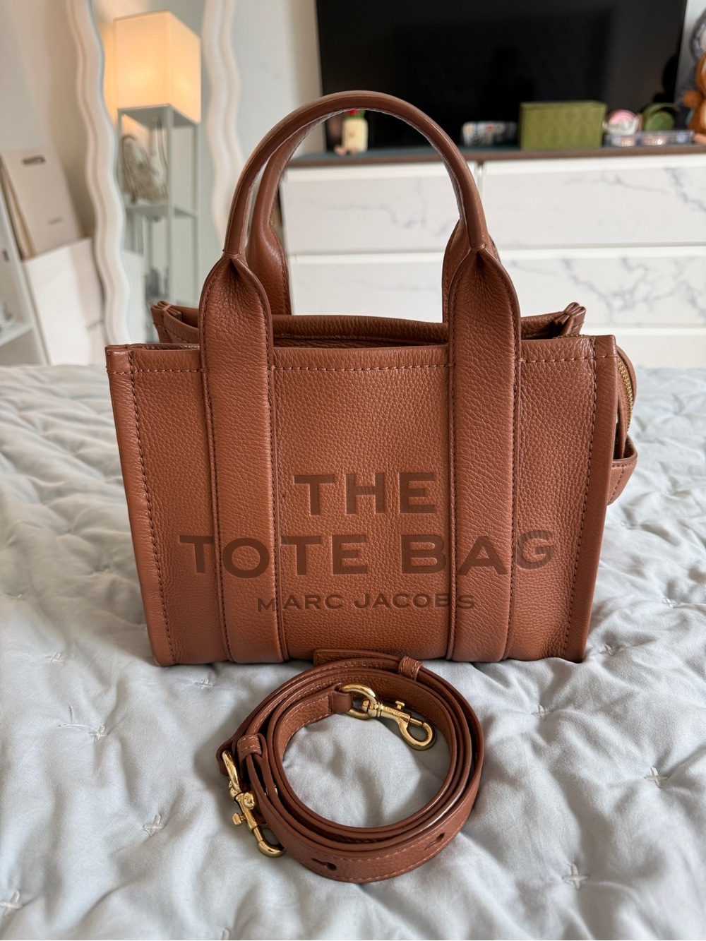 Marc Jacobs Brown Pebbled Leather Small Tote with Detachable Crossbody Strap - Picture 2 of 6